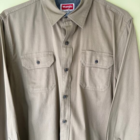 Wrangler Men’s M Comfort Flex Utility Shirt Tan Stretch Cotton Workwear Western - Picture 8 of 11